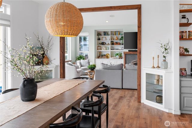 2411 SW Freund Street, Oak Harbor, WA 98277