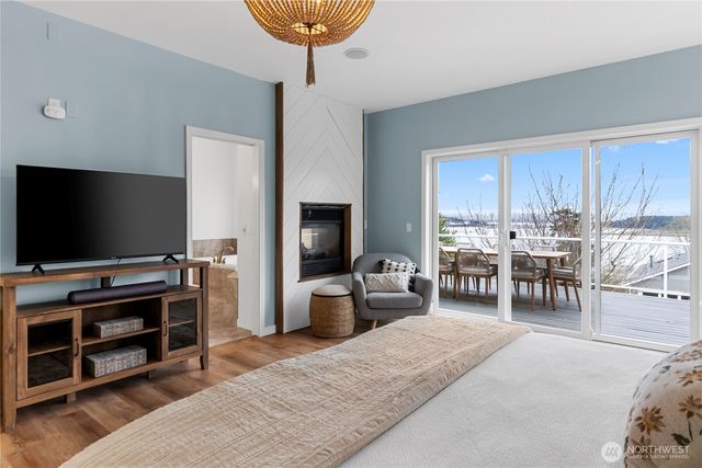 2411 SW Freund Street, Oak Harbor, WA 98277