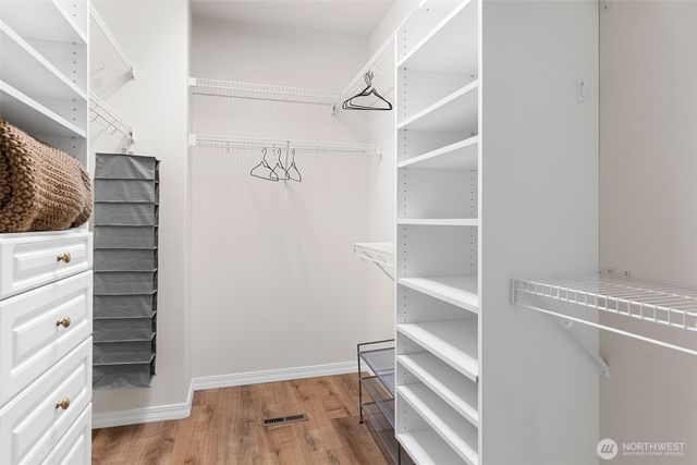 2411 SW Freund Street, Oak Harbor, WA 98277