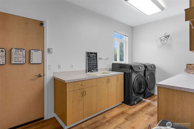 2411 SW Freund Street, Oak Harbor, WA 98277