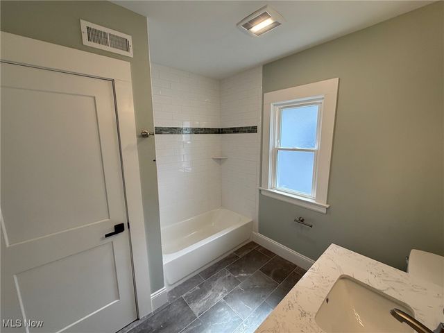 2185 Rexwood Road, Cleveland Heights, OH 44118