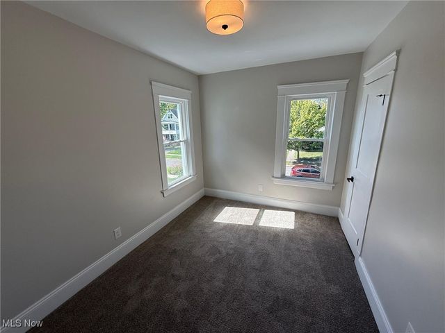 2185 Rexwood Road, Cleveland Heights, OH 44118