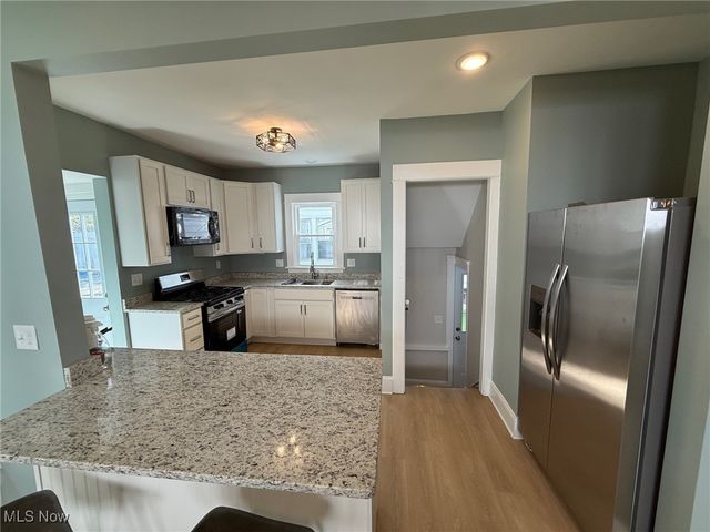 2185 Rexwood Road, Cleveland Heights, OH 44118