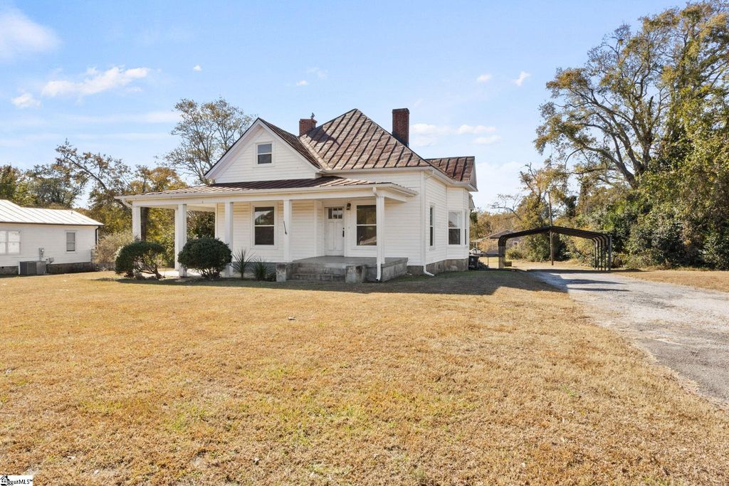 5994 N Old Laurens Road, Gray Court, SC 29645