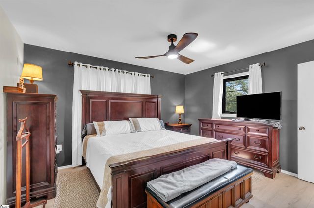 202 Hazelwood Avenue, Anderson, SC 29626