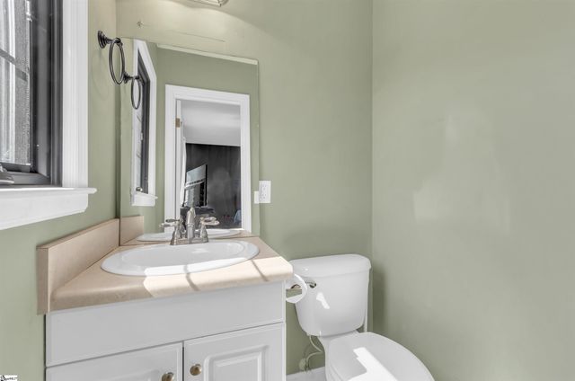 202 Hazelwood Avenue, Anderson, SC 29626