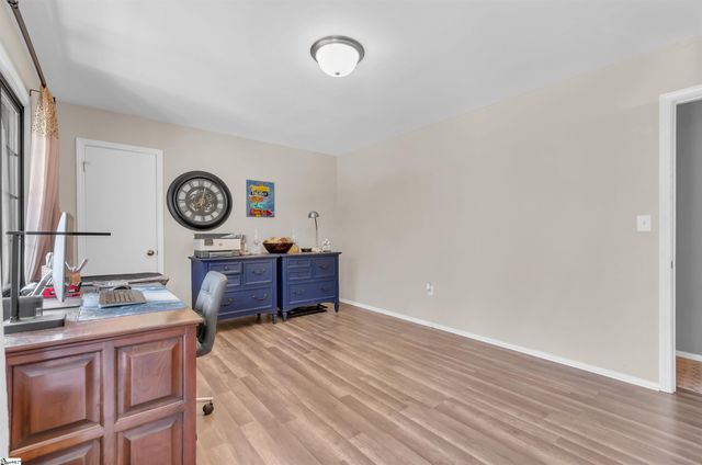 202 Hazelwood Avenue, Anderson, SC 29626