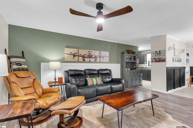 202 Hazelwood Avenue, Anderson, SC 29626