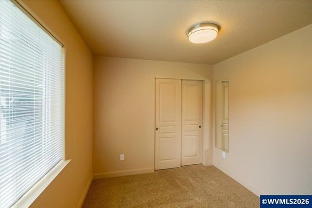3802 Somerset Dr NE, Albany, OR 97322
