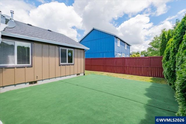 3802 Somerset Dr NE, Albany, OR 97322