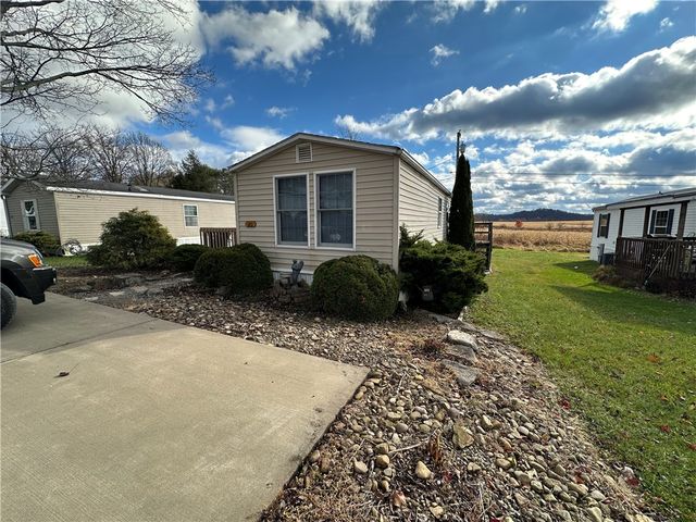 120 Linwood Dr, Buffalo Twp, PA 16055