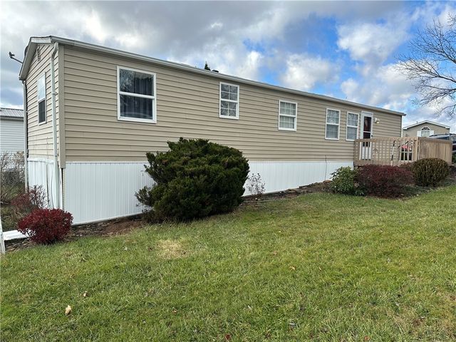 120 Linwood Dr, Buffalo Twp, PA 16055
