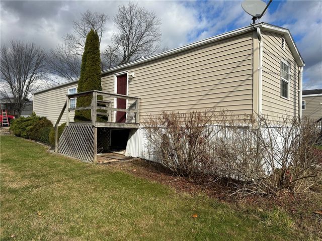 120 Linwood Dr, Buffalo Twp, PA 16055
