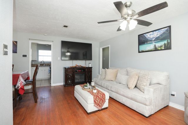 5403 Primrose Street, Houston, TX 77017