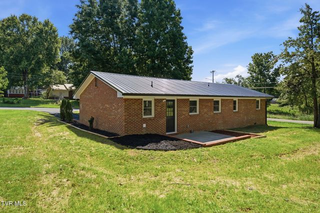 1201 High Street, Johnson City, TN 37604