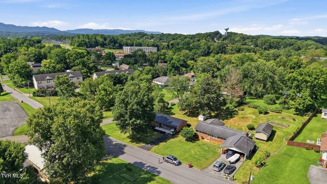 1201 High Street, Johnson City, TN 37604