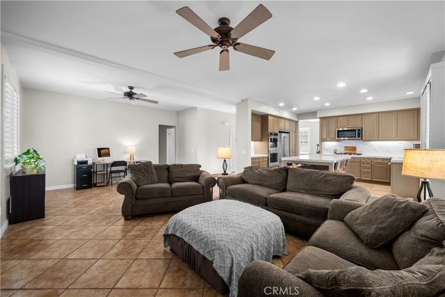 23552 Vale Court, Valencia, CA 91354