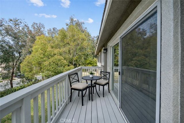 23552 Vale Court, Valencia, CA 91354