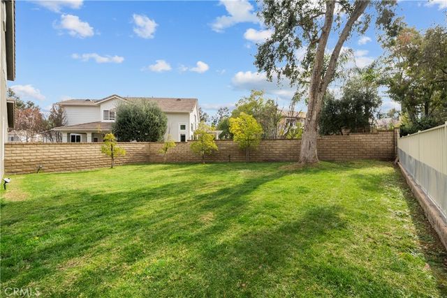 23552 Vale Court, Valencia, CA 91354