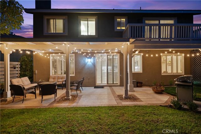 23552 Vale Court, Valencia, CA 91354