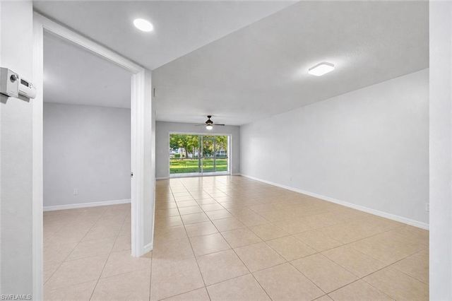 5737 Whitaker RD C101, Naples, FL 34112