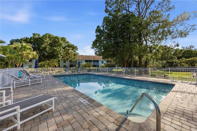 5737 Whitaker RD C101, Naples, FL 34112
