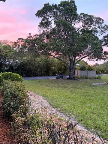 5737 Whitaker RD C101, Naples, FL 34112