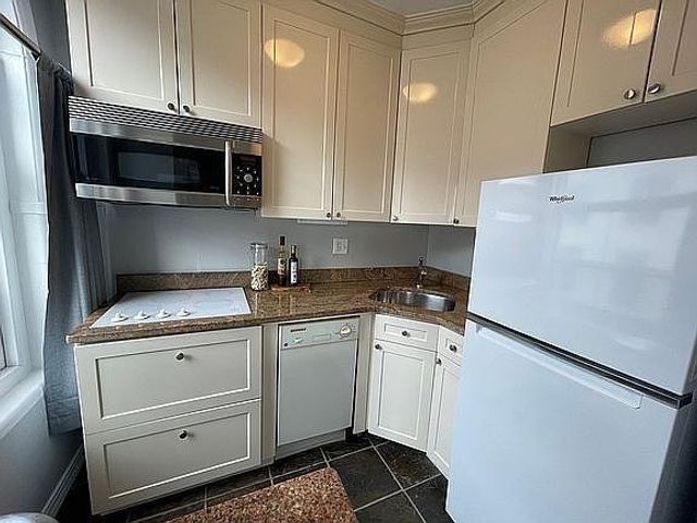 21 Beacon St 6S, Boston, MA 02108
