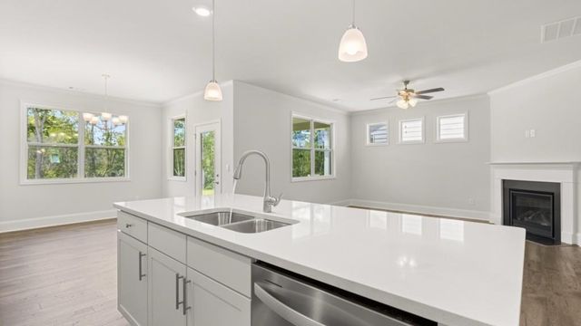 75 Lakeview Point, Dallas, GA 30157