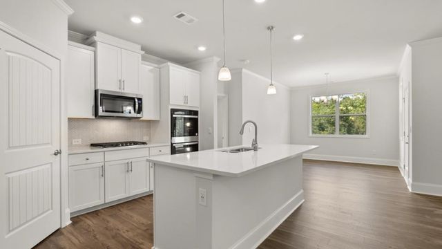 75 Lakeview Point, Dallas, GA 30157