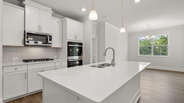75 Lakeview Point, Dallas, GA 30157