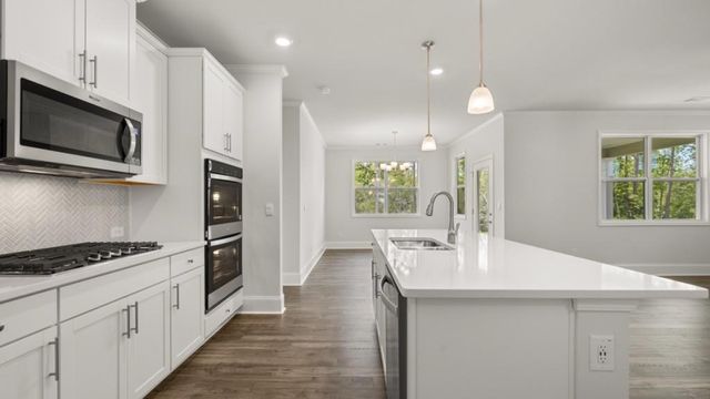75 Lakeview Point, Dallas, GA 30157