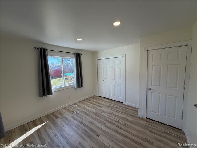 152 Crooked Limb Drive, Lapeer, MI 48446