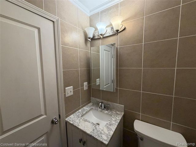 152 Crooked Limb Drive, Lapeer, MI 48446