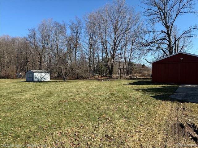 152 Crooked Limb Drive, Lapeer, MI 48446