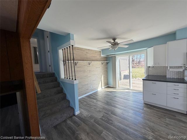 152 Crooked Limb Drive, Lapeer, MI 48446