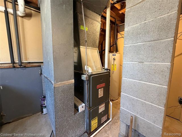 152 Crooked Limb Drive, Lapeer, MI 48446