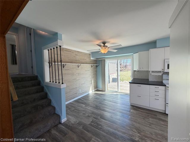 152 Crooked Limb Drive, Lapeer, MI 48446