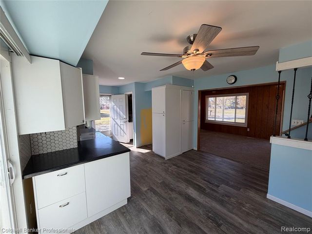 152 Crooked Limb Drive, Lapeer, MI 48446