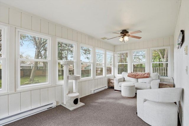 418 Oakridge Drive, Portage, WI 53901