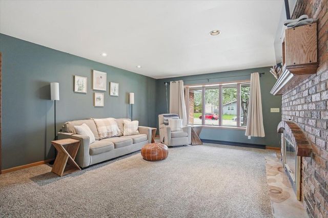 418 Oakridge Drive, Portage, WI 53901