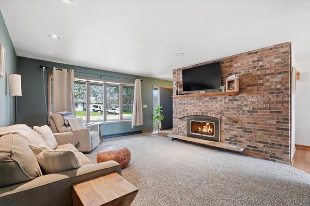 418 Oakridge Drive, Portage, WI 53901
