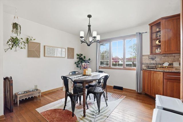 418 Oakridge Drive, Portage, WI 53901