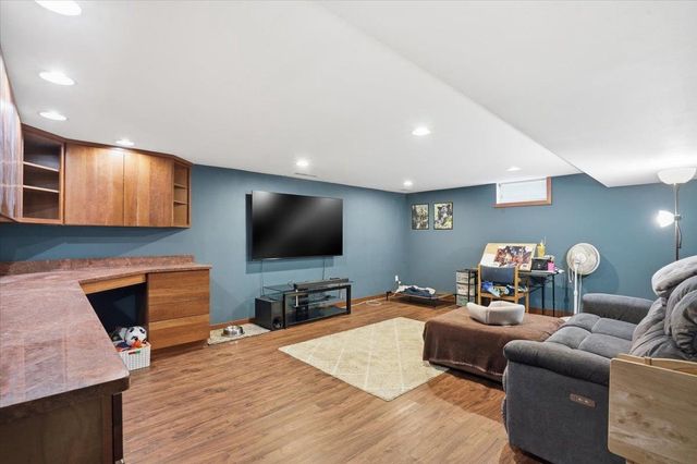 418 Oakridge Drive, Portage, WI 53901