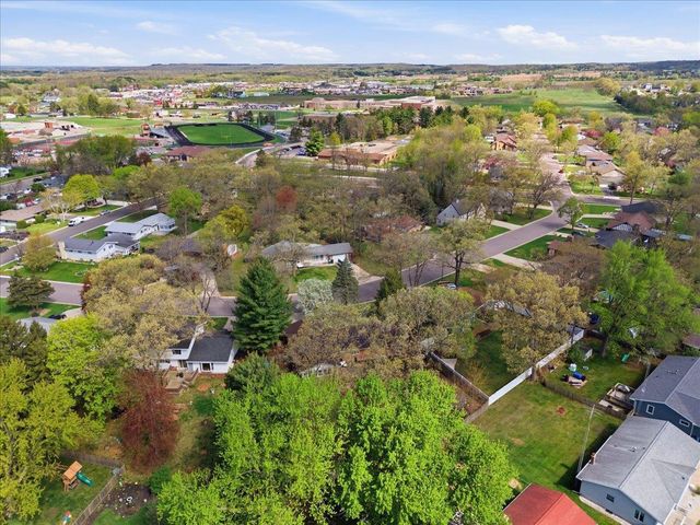 418 Oakridge Drive, Portage, WI 53901