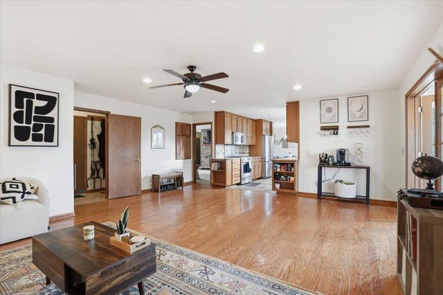 418 Oakridge Drive, Portage, WI 53901