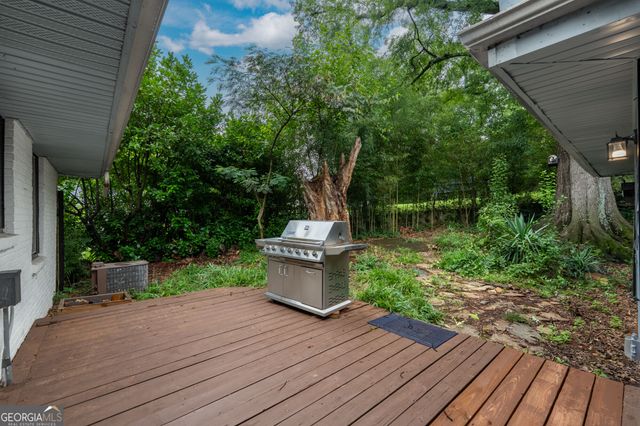 1747 SE Crestridge Drive, Marietta, GA 30067