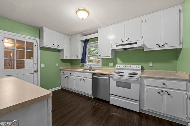1747 SE Crestridge Drive, Marietta, GA 30067