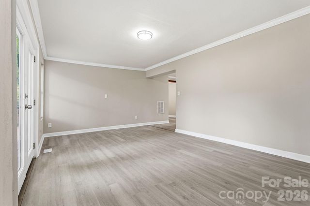 810 Echo Glen Road, Charlotte, NC 28213
