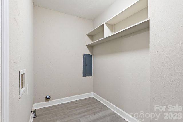 810 Echo Glen Road, Charlotte, NC 28213
